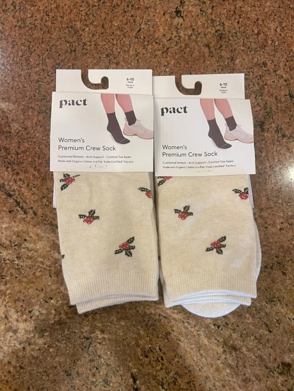 NEW! Pact Ditzy Holly  Premium Crew Socks Two Pair NWT!